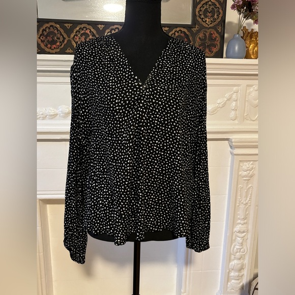 Banana Republic V-Neck, Long Sleeve Blouse (Black with White Pattern, XL) - Picture 1 of 3